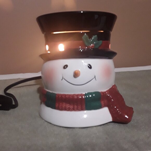 Scentsy Wax Warmer Hoilday Collection BUSTER - Picture 3 of 5